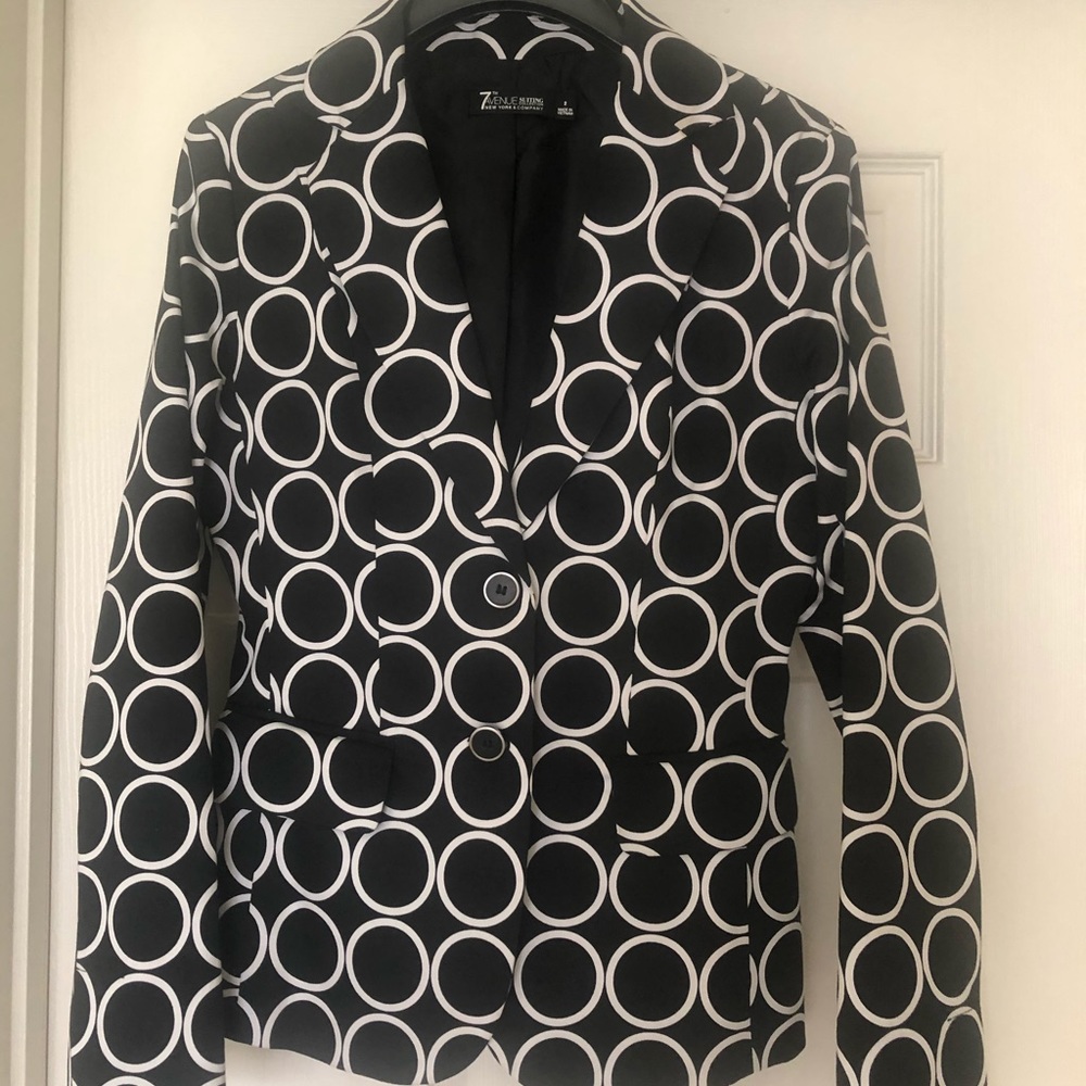 NY&Co blk/wht blazer, almost new